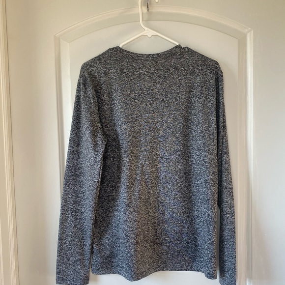 NWT Slim fit Henley Size Medium - Picture 8 of 10